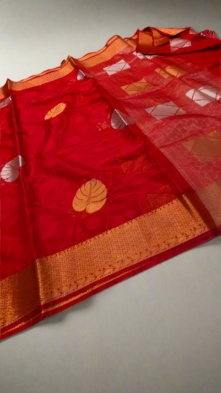 VLS-410 Banarasi Red Raw Silk Saree with Antique & Silver Zari – Lightweight Embossed Weave