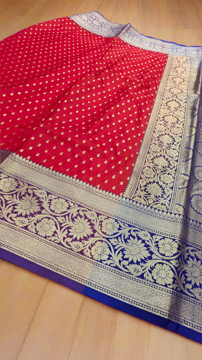 VLS-409 saree post even more detailed and attractive with the red body + royal blue contrast pallu & blouse