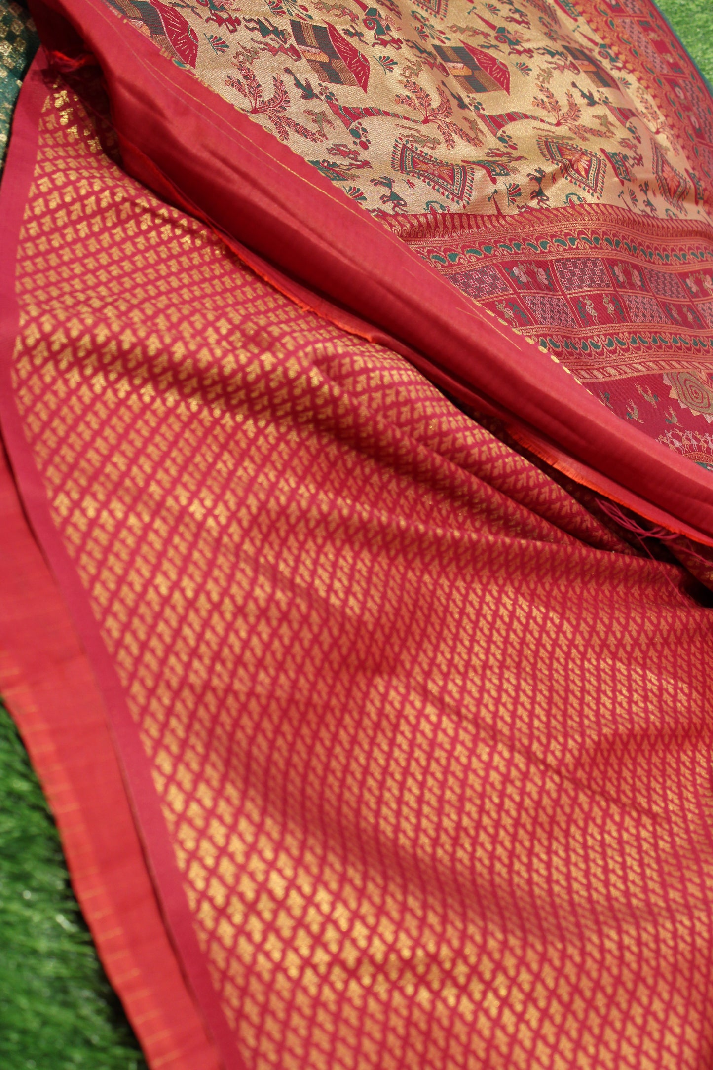 Kanjivaram-Style Banarasi Tissue Silk Saree – A Masterpiece of Heritage Weaving