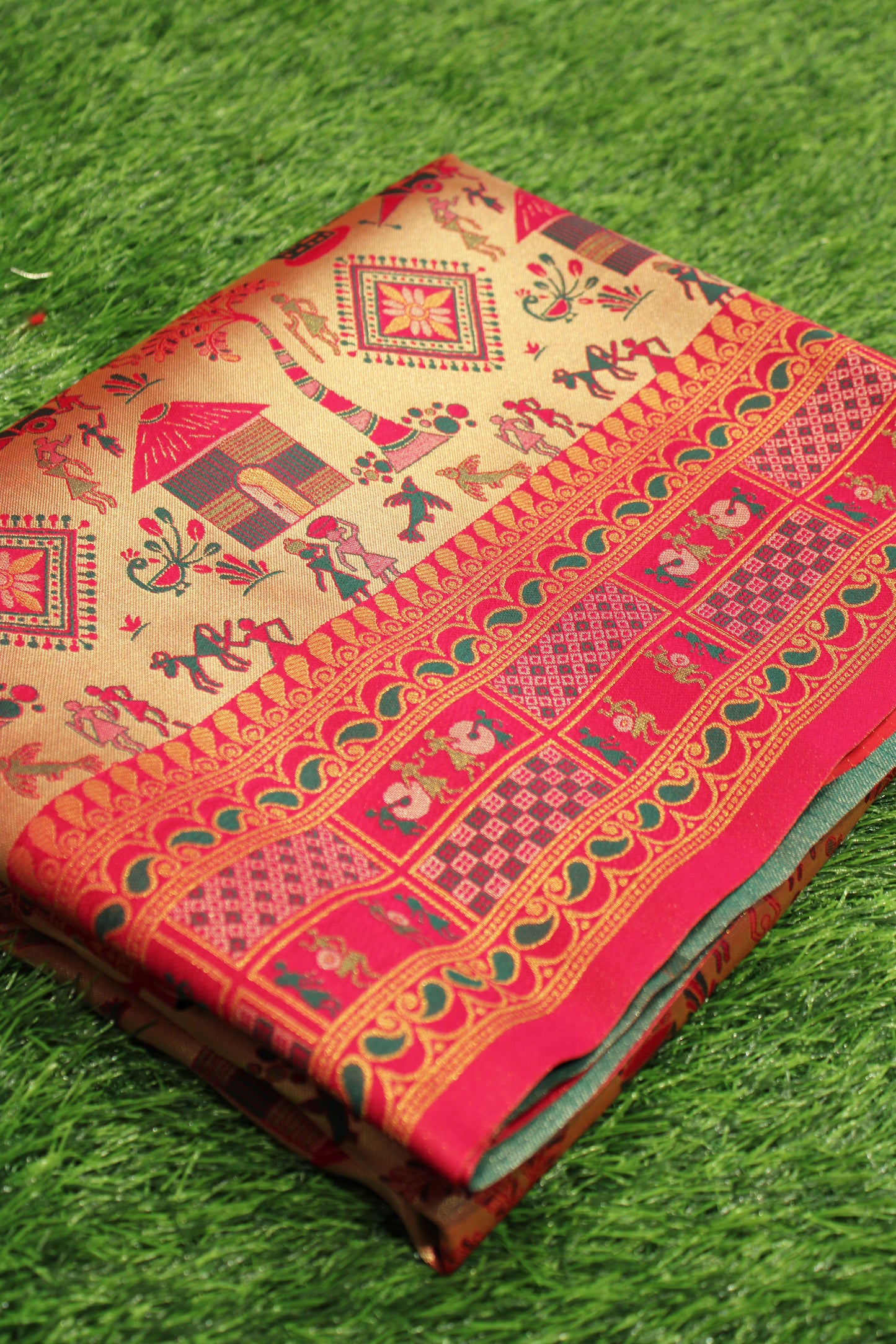 Kanjivaram-Style Banarasi Tissue Silk Saree – A Masterpiece of Heritage Weaving