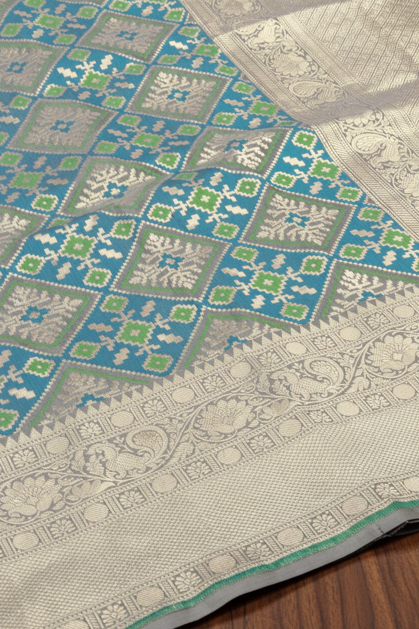 VLS 483 – Grey Pure Silk Banarasi Saree with Ghatchola Design & Meenakari Weaving