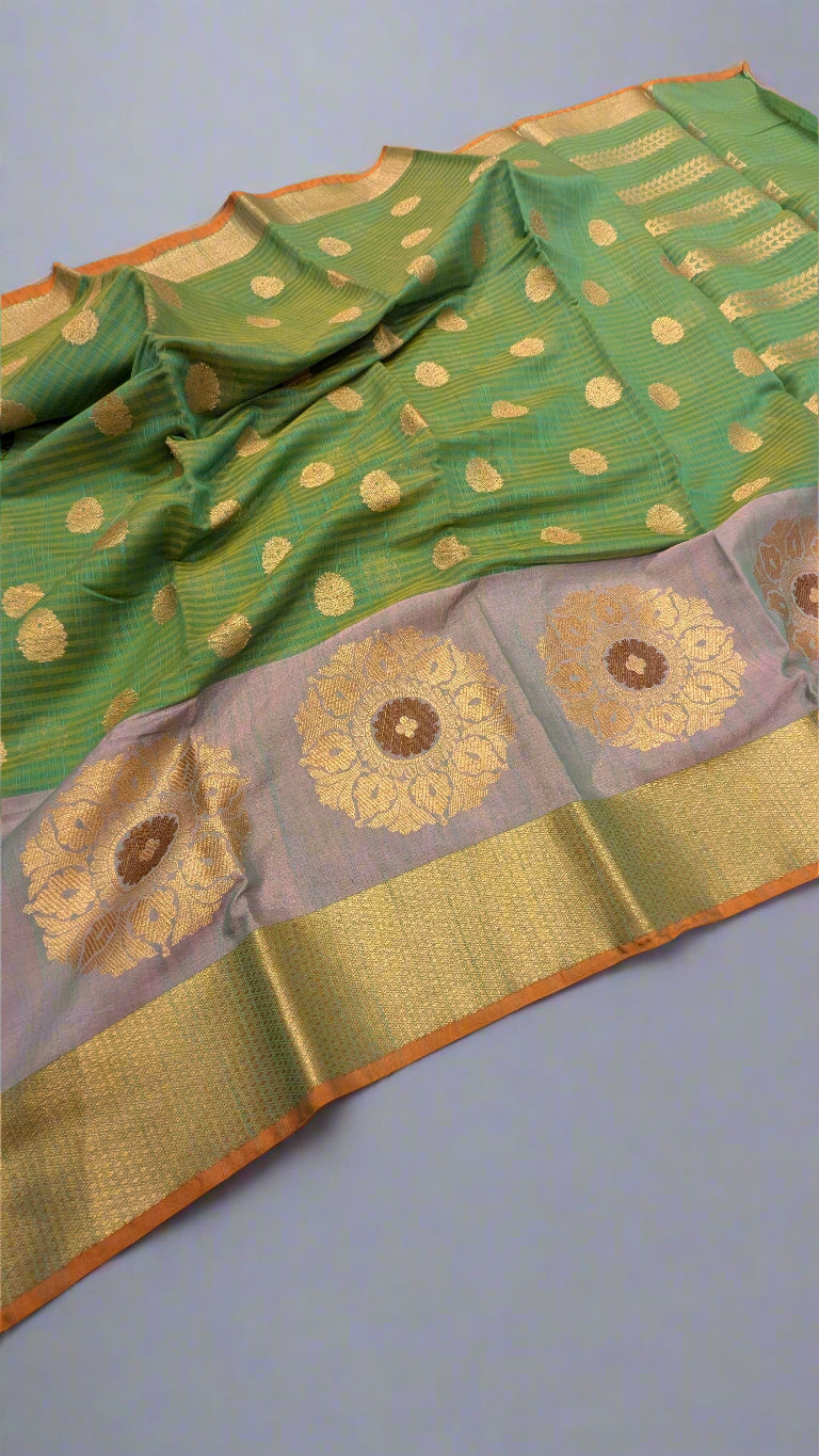 πΏ Pista Green Handloom Linen Saree β Subtle, Soft & Serene πΏ