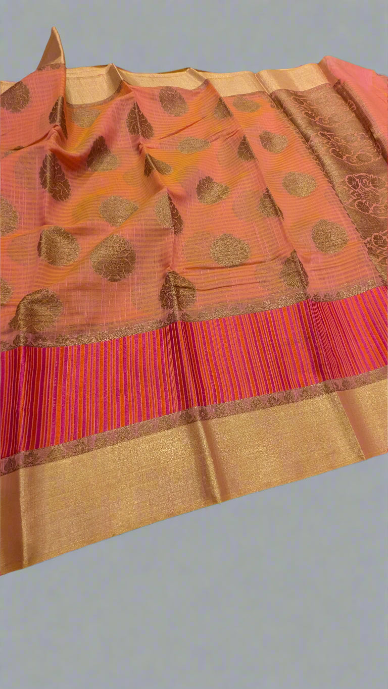 πΈ Elegant Peach Handloom Linen Saree β A Subtle Statement πΈ
