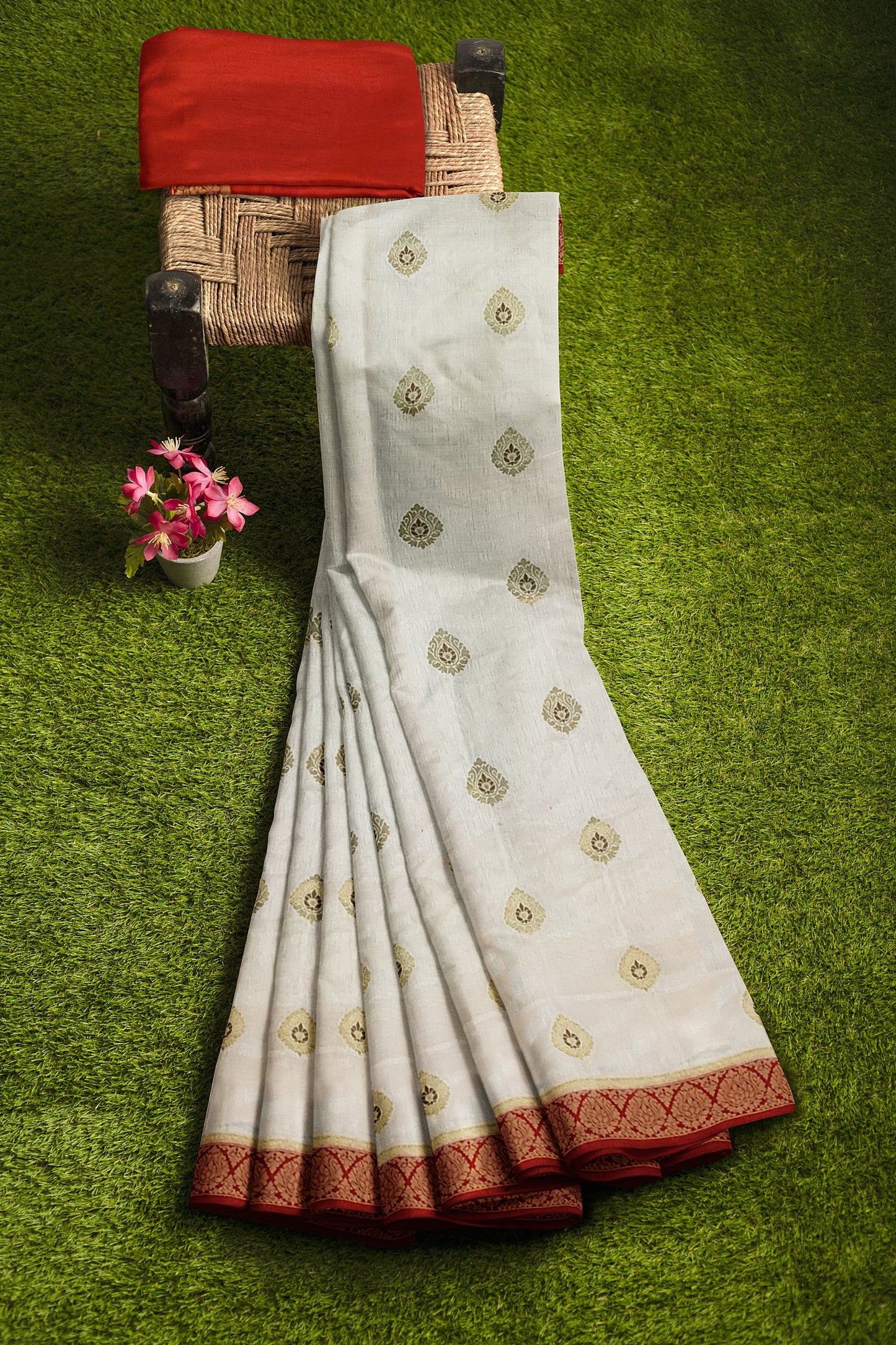 Exquisite Off-White Silk Saree with Red Unique Design, Copper and Golden Zari Boota