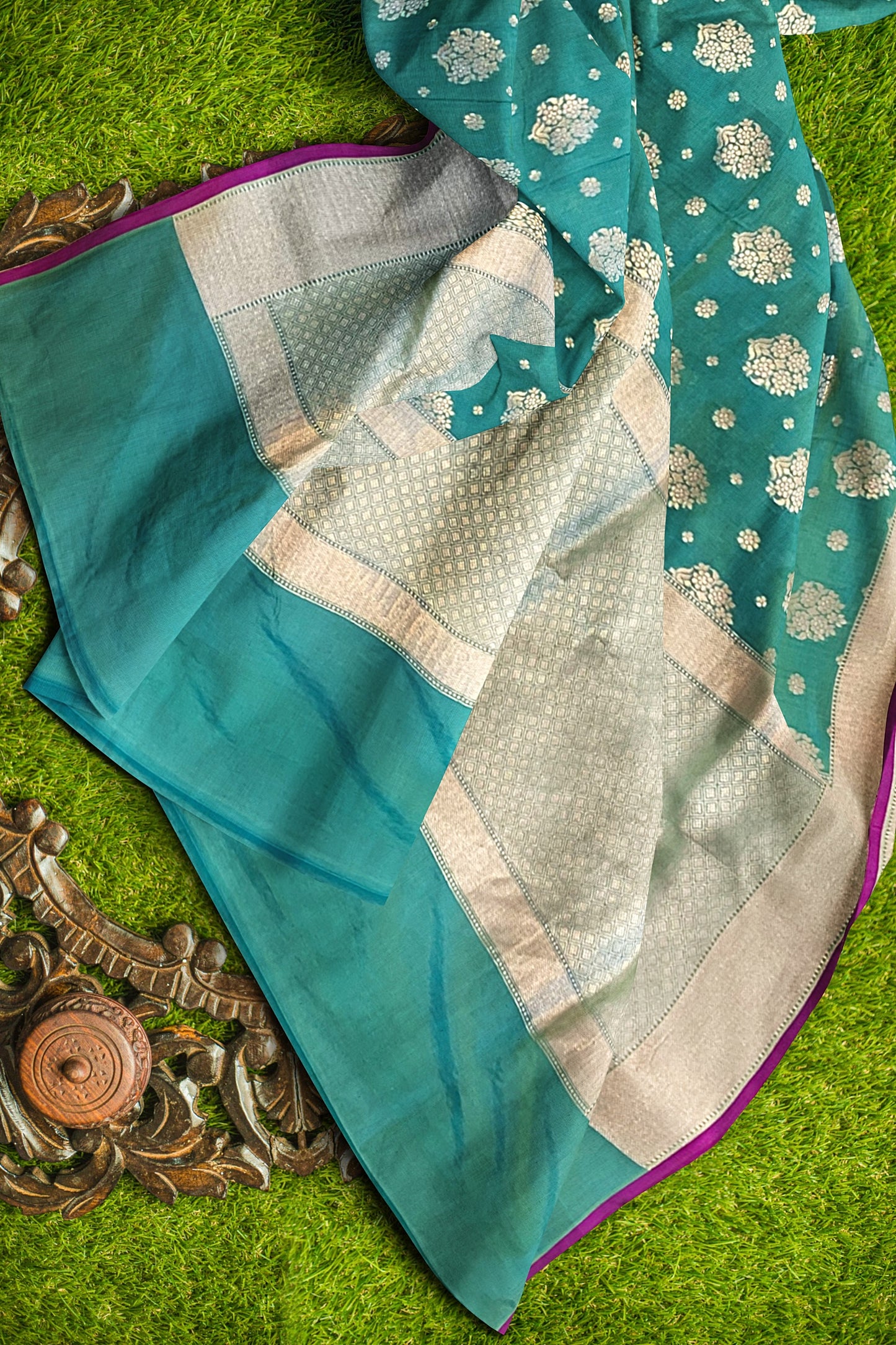 VLS-405 Pure Katan Silk Handloom Saree – Light Green with Iktara Boota Design (Masterpiece Collection)
