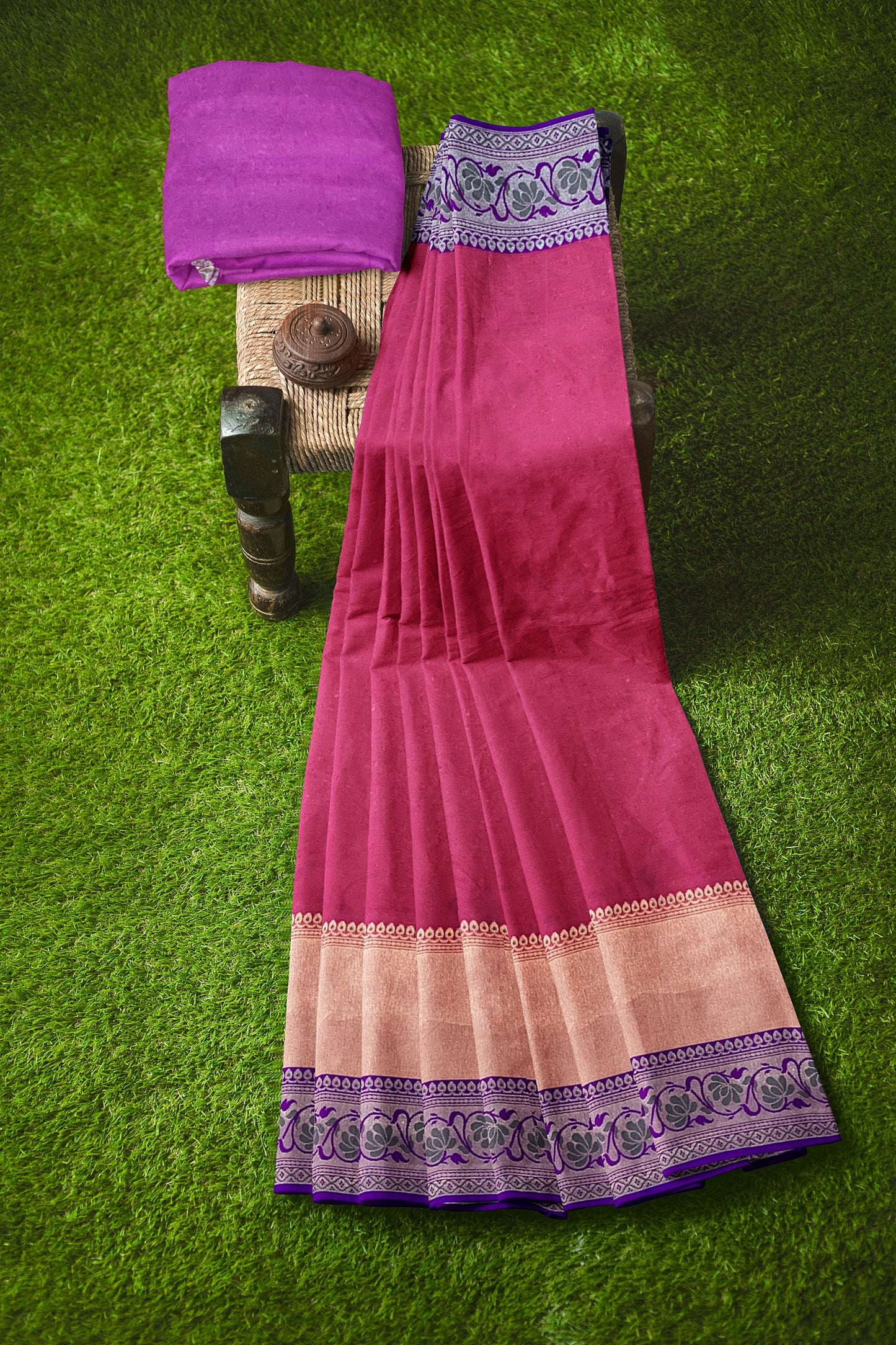 Elegant Silk Saree with Meenakari Border and Pallu Featuring Parallel Tissue Weave