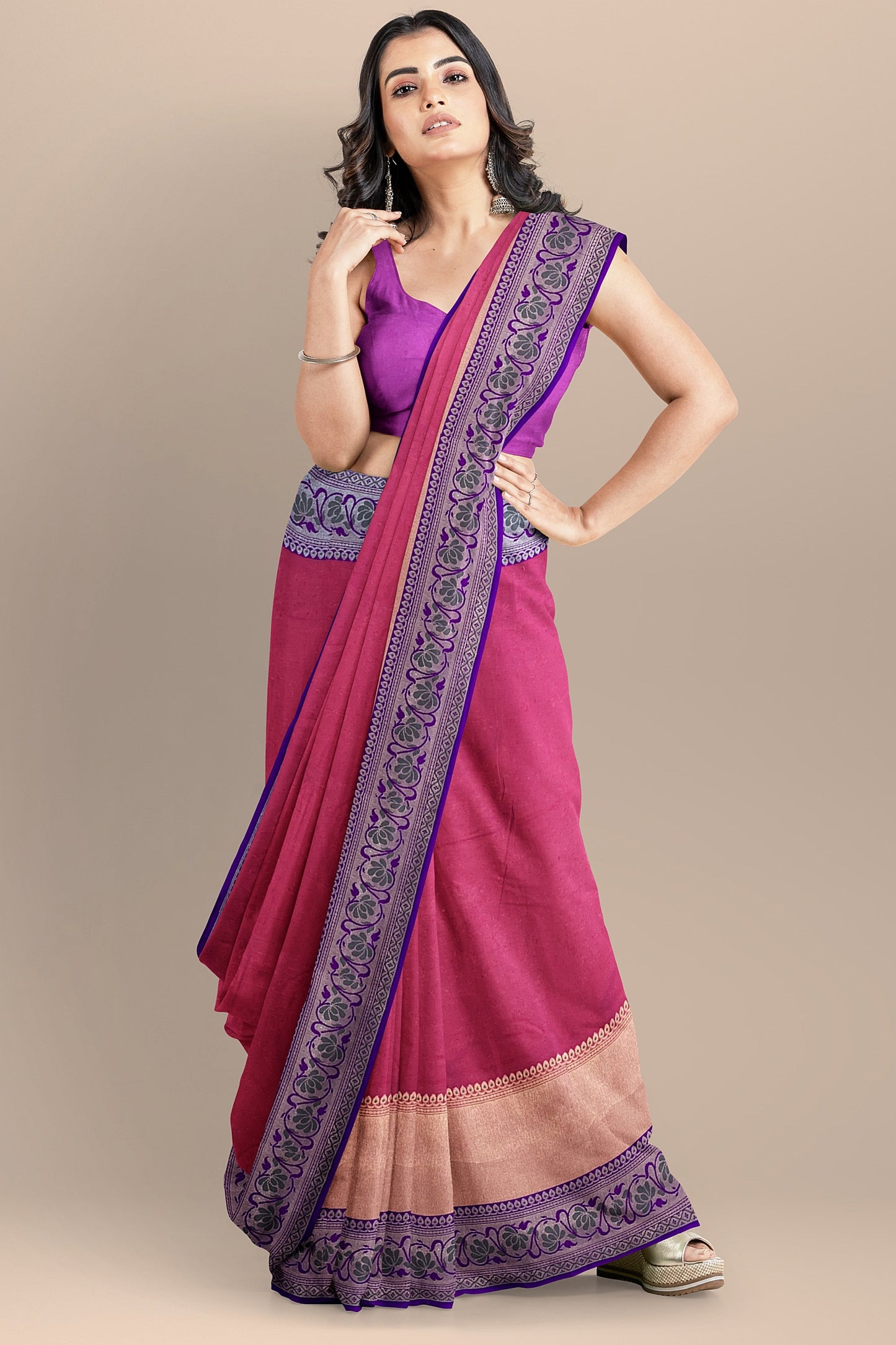 Elegant Silk Saree with Meenakari Border and Pallu Featuring Parallel Tissue Weave