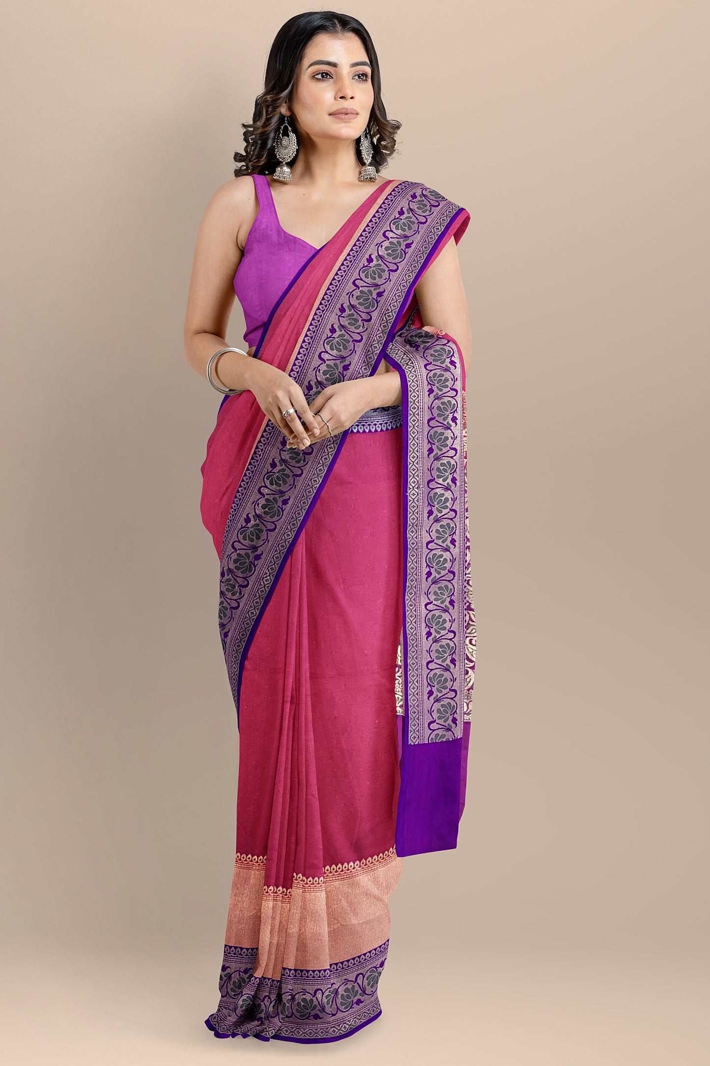 Elegant Silk Saree with Meenakari Border and Pallu Featuring Parallel Tissue Weave
