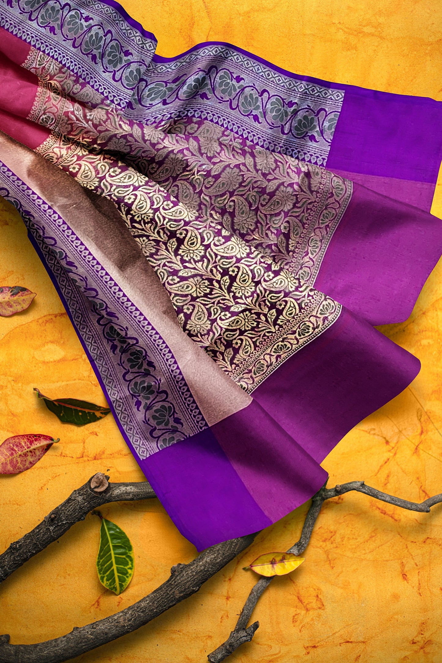 Elegant Silk Saree with Meenakari Border and Pallu Featuring Parallel Tissue Weave