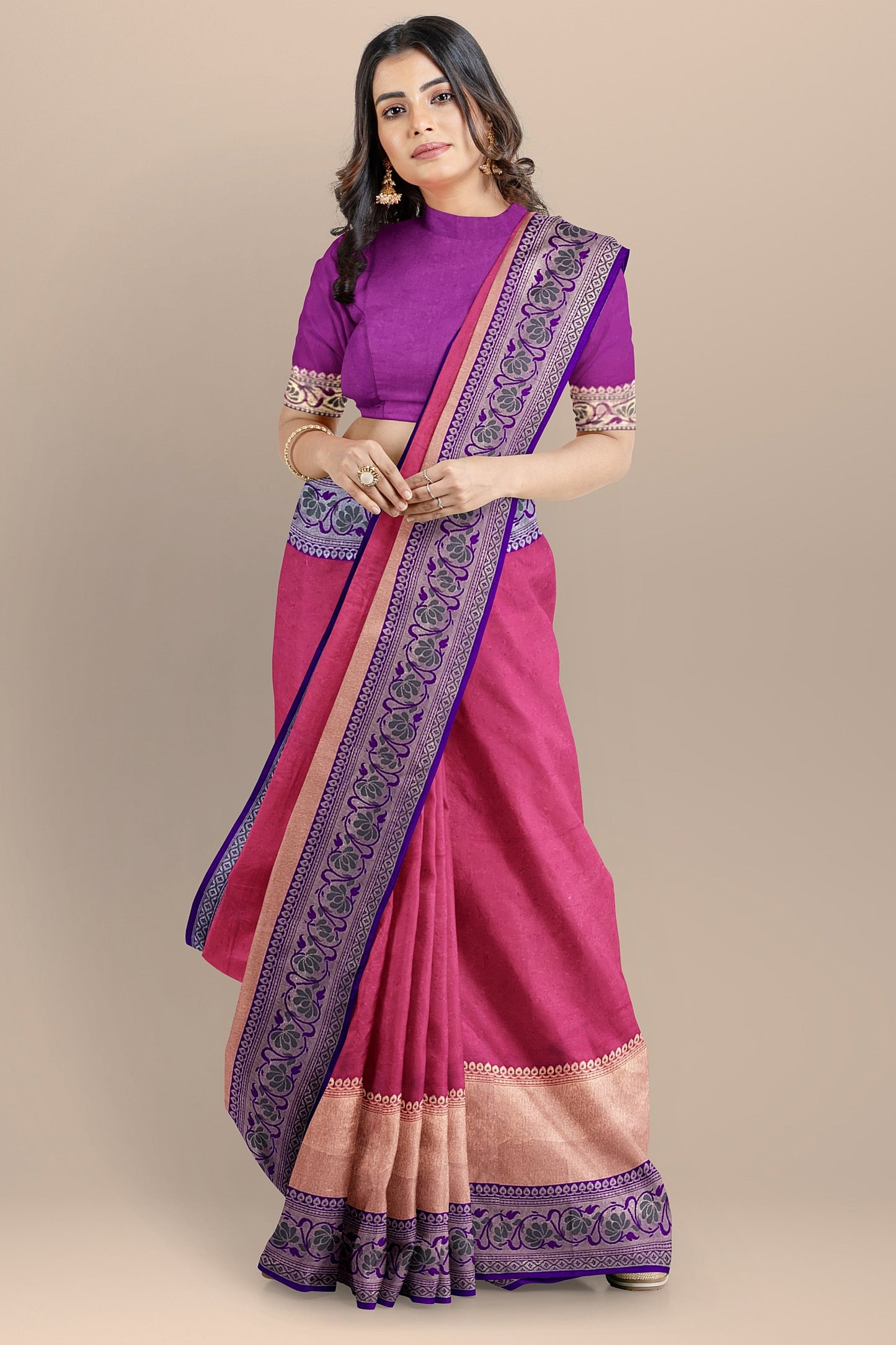Elegant Silk Saree with Meenakari Border and Pallu Featuring Parallel Tissue Weave