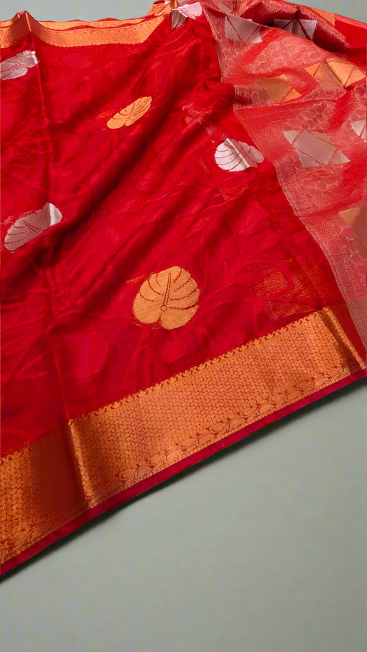 VLS-410 Banarasi Red Raw Silk Saree with Antique & Silver Zari – Lightweight Embossed Weave