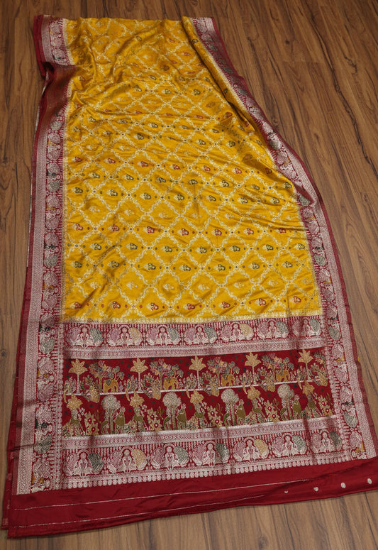 VLS 487 – Yellow Gold Mashru Silk Saree with Red Contrast & Bootidar Blouse