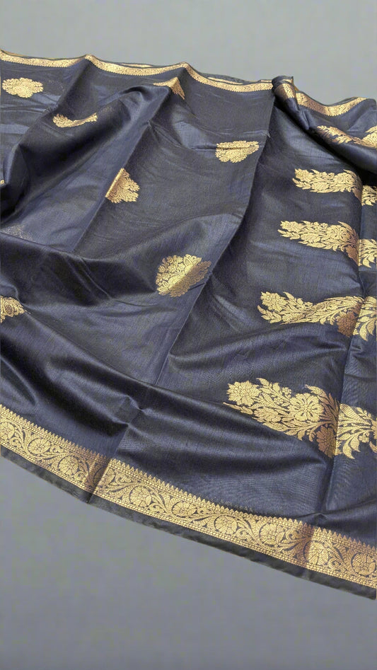 🧵 VLS-360 – Banarasi Pure Silk Cotton Saree with Golden Zari Kadhwa Boota