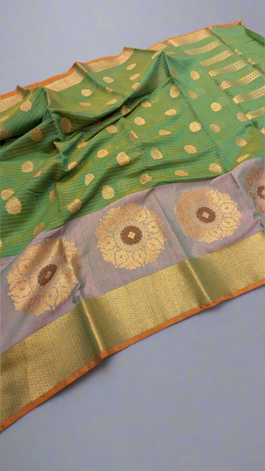 🌿 Pista Green Handloom Linen Saree – Subtle, Soft & Serene 🌿