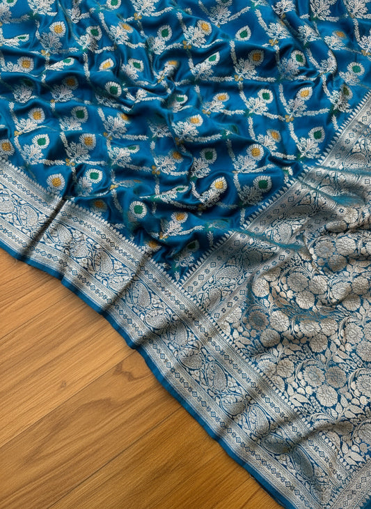 ✨ VLS 465 – Double Katan Very Soft Saree Deepika Padukone Inspired Timeless Elegance