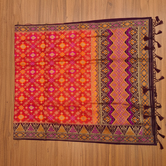 💖 VLS 493 – Rose Pink Soft Silk Saree with Dark Maroon Contrast Patola Weaving