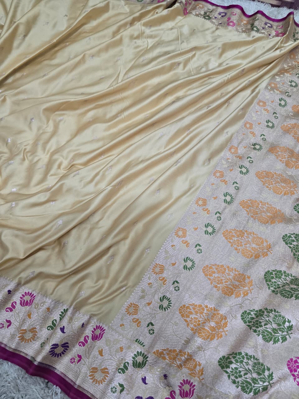 ✨ VLS 496 – Banarasi Mashru Katan Silk Saree with Meenakari Pallu & Border